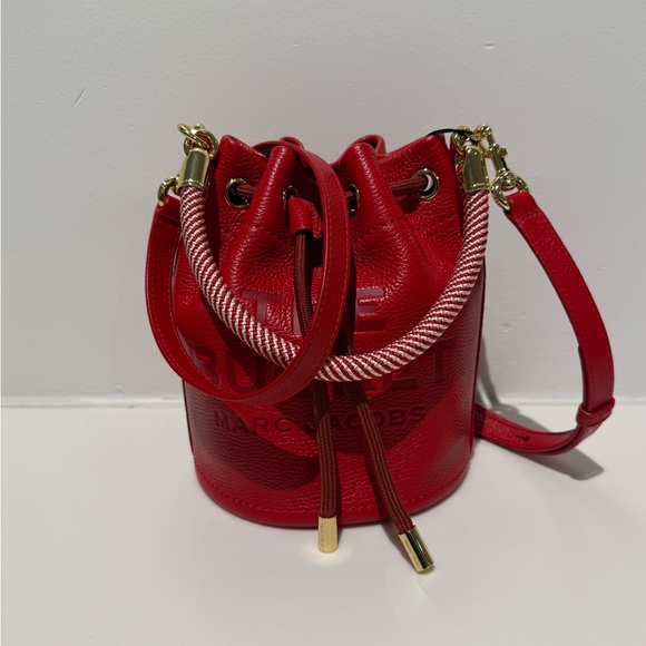 NWT Marc Jacobs The Bucket Bag medium true red - Picture 1 of 6